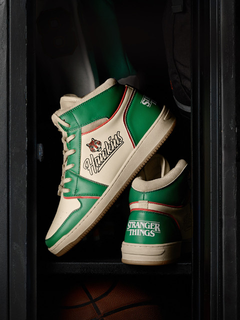 sneakers stranger things