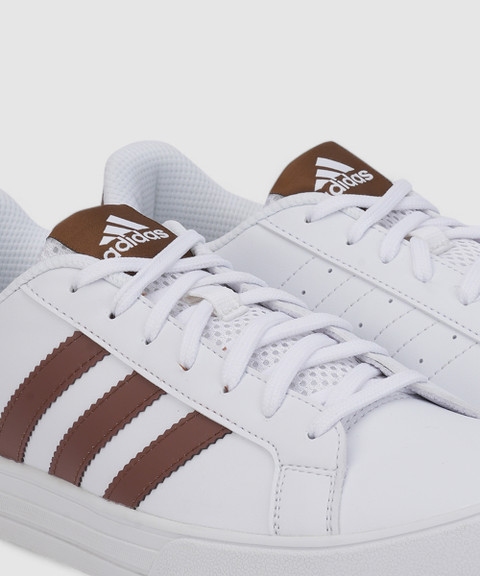 ⭐︎sha⭐︎ ADIDAS Seize the street M Running Shoes For Men - Buy ADIDAS