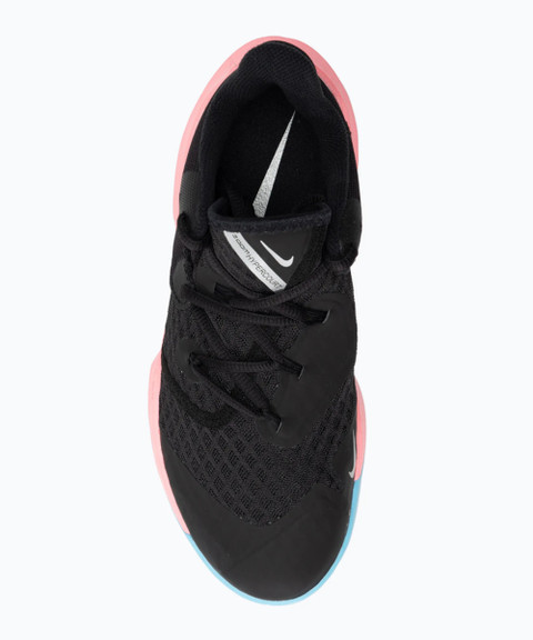 nike badminton trainers