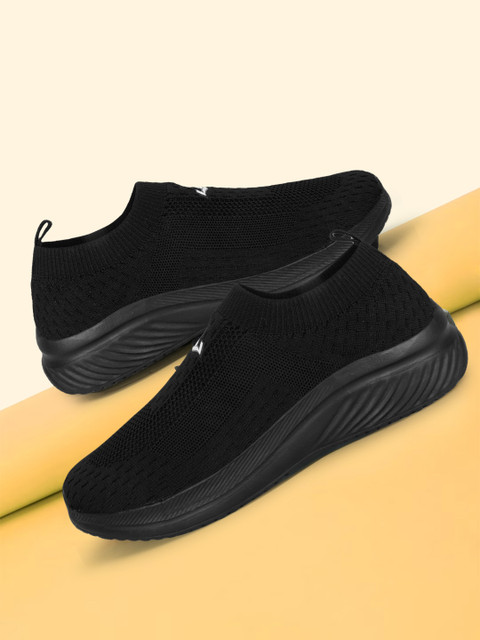 LANCER WONDER-10-FBLK Walking Shoes For Men