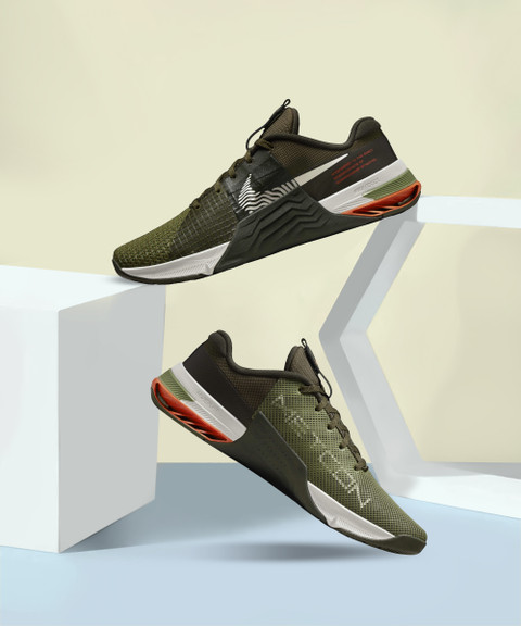 NIKE Metcon 8 Training & Gym Shoes For Men - Buy NIKE Metcon 8