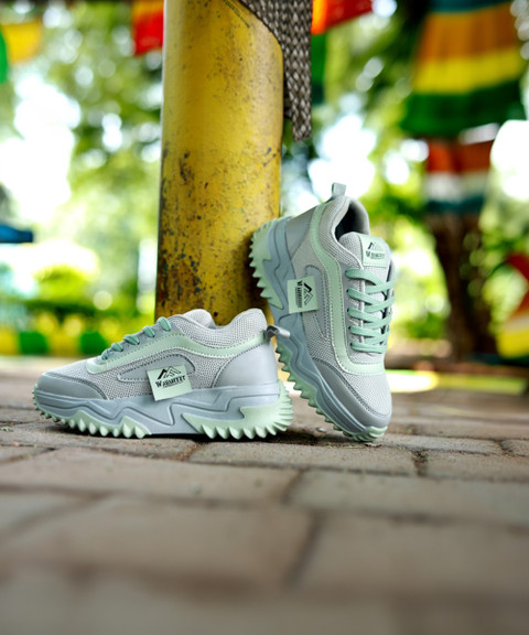 WARMFEET Fancy Sneakers Training Gym Shoes For Women