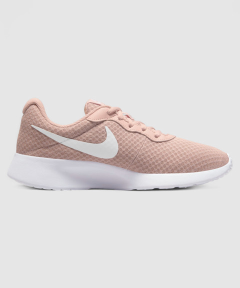 nike tanjun women's running shoe