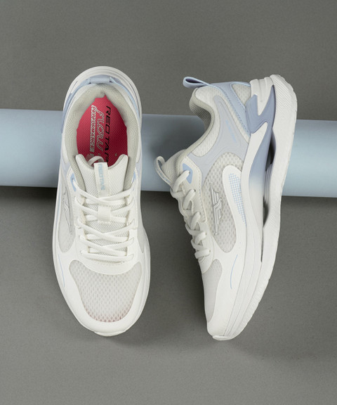 RED TAPE Athleisure Shoes for Women Cultured Round-Toe Shape - Main Image