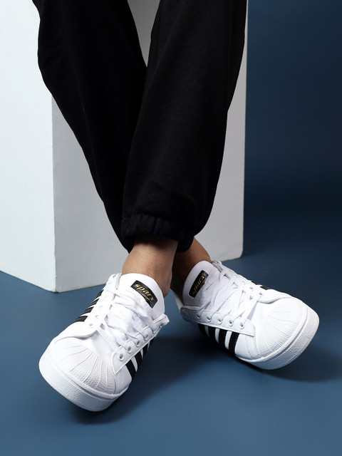 Sparx SM 323 Stylish, Comfortable Sneakers For Men Buy Sparx