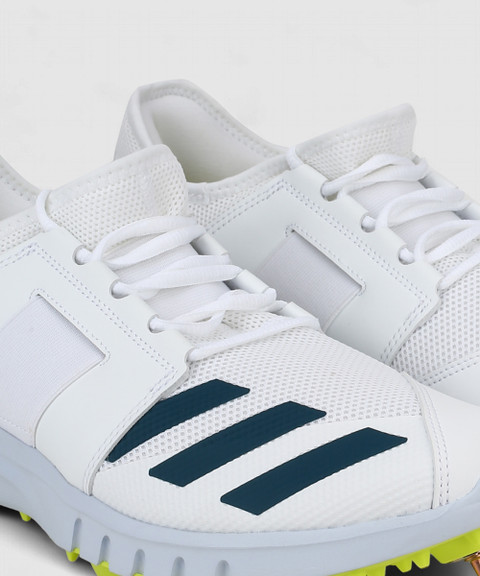 ADIDAS Howzat Spike 20 Cricket Cricket Shoes For Men - Buy ADIDAS