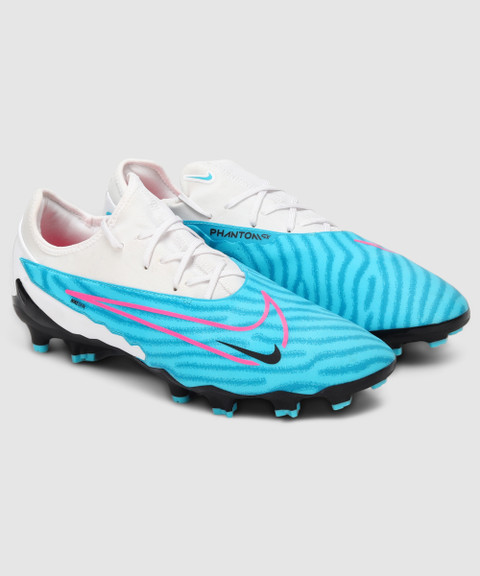 nike football shoes in flipkart