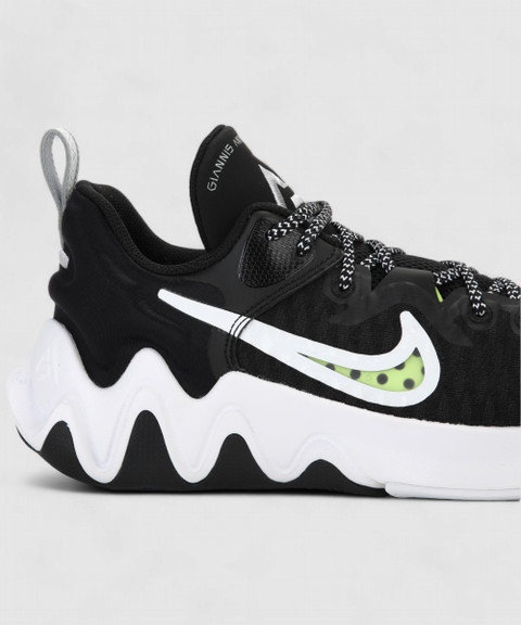 nike basketball shoes below 3000
