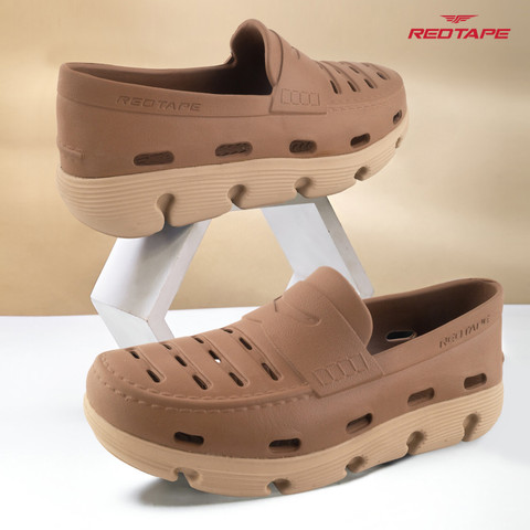 RED TAPE RDS0266 Clogs For Men