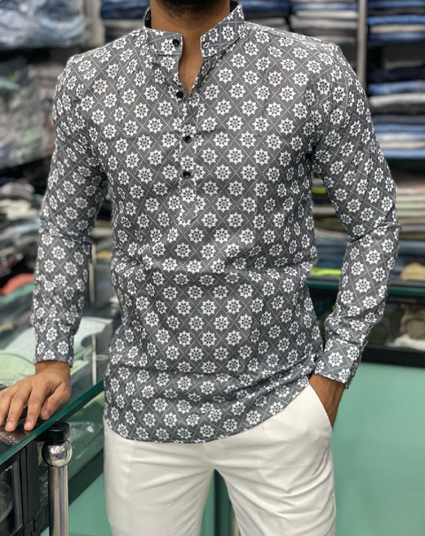 Shirteum Men Printed Straight Kurta