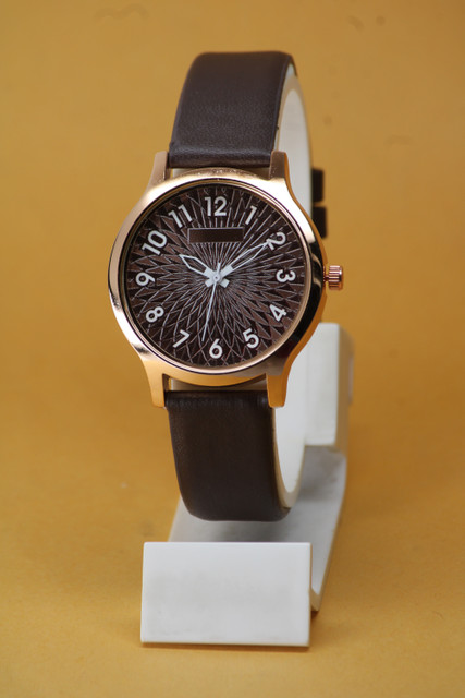 BHAKTVATSAL Black Colour Ghadi Rosegold Slim Cash Fancy Leather Belt Black  Colour Ghadi Rosegold Slim Cash Fancy Leather Belt Analog Watch For Women