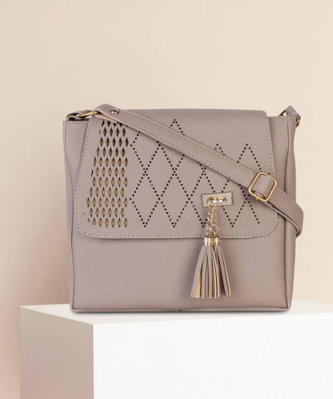 SHAMRIZ Beige Sling Bag Girls Stylish Designer Sling Bag-Cross Body  Bag-Handbags(Casual-Classy Sling Bag)