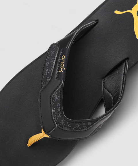 PUMA Men Breeze V6 One8 IDP Flip Flops Buy PUMA Men Breeze V6