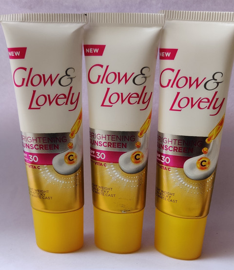 Glow & Lovely Sunscreen - SPF 50 PA+++ BRIGHTENING SUNSCREEN WITH