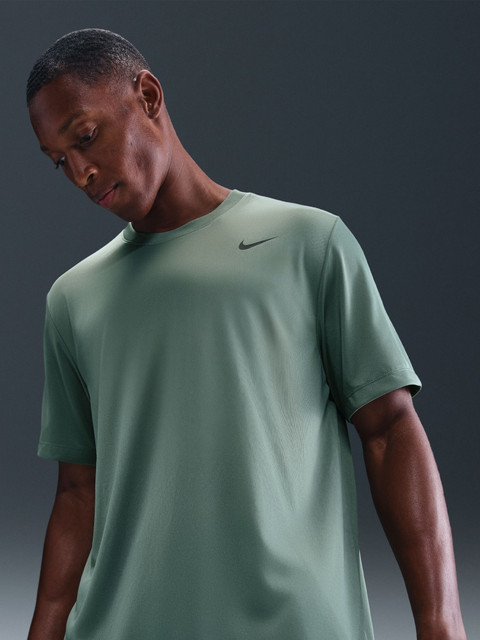 NIKE Solid Men Round Neck Green T-Shirt - Buy NIKE Solid Men Round