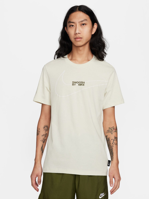 beige t shirt nike