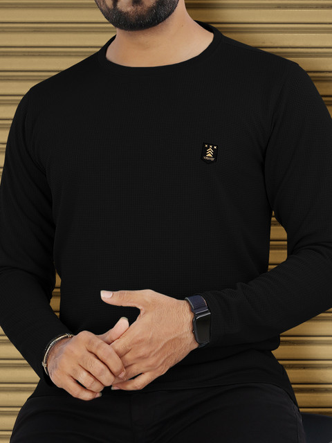 VeBNoR Solid Men Round Neck Black T-Shirt