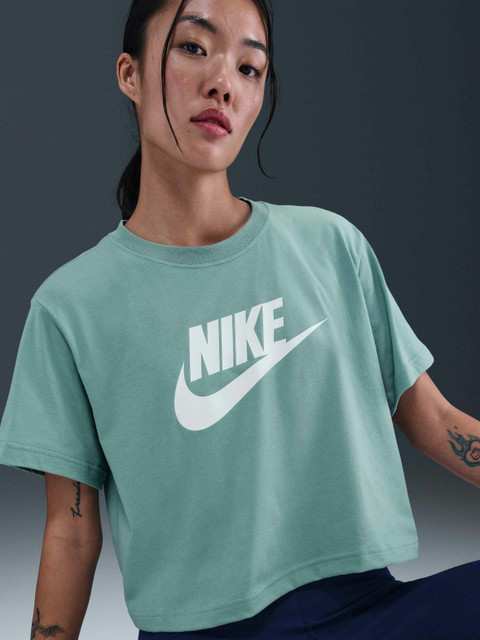 mint green nike shirt womens