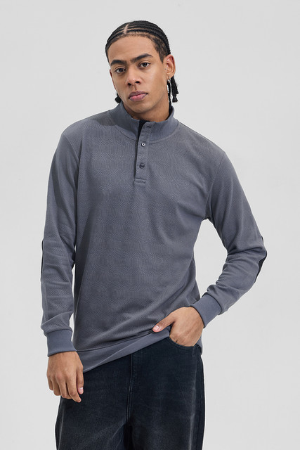 Snitch Solid Men Henley Neck Grey T-Shirt - Buy Snitch Solid Men