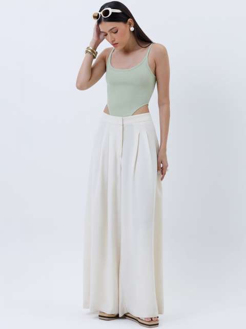 COLOR CAPITAL Casual Sleeveless Solid Women Green Top view 4