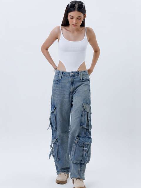 COLOR CAPITAL Casual Sleeveless Solid Women White Top view 4