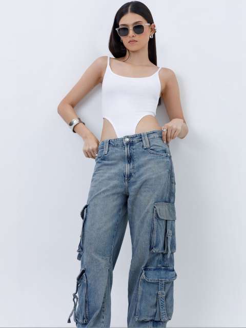 COLOR CAPITAL Casual Sleeveless Solid Women White Top view 2