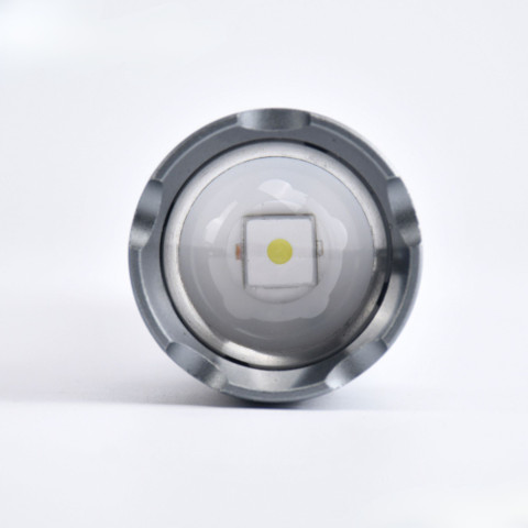 MZ M295 (ZOOMABLE LED FLASHLIGHT) 8000 mAh Battery, Super Bright