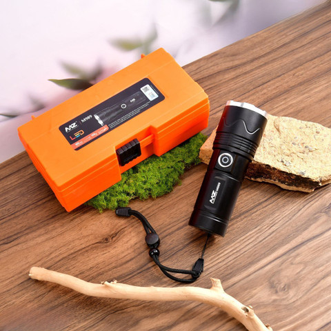 MZ M989 (ZOOMABLE METAL TORCH)3 Modes Flashlight, Super Bright