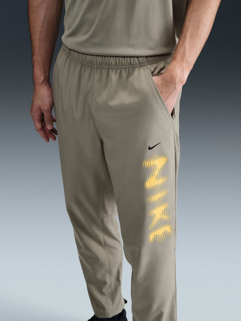 sportswear tm nike joggers