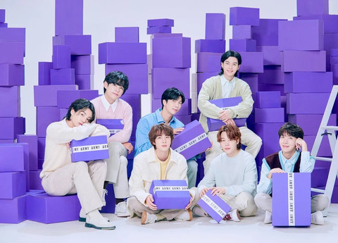 BTS  写真L判 Stylotrendz Pack of 2 A4 Size BTS Signature Card and BTS Army BTS