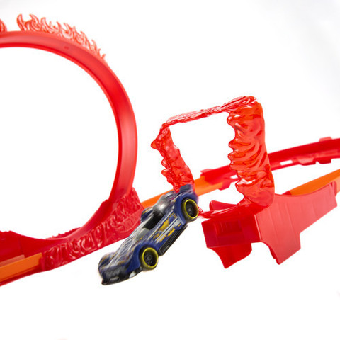 HOT WHEELS Fire-Themed Track Building Set with Toy Car Fire