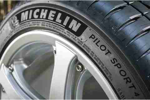 y-pilot-sport-st-4-235-40-zr18