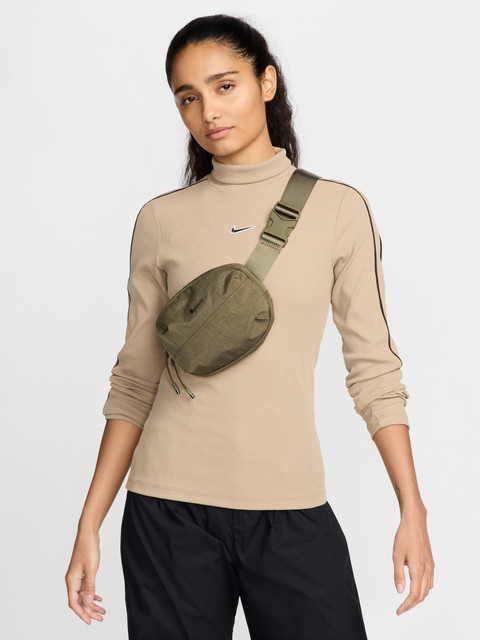 NIKE Aura Cross Body