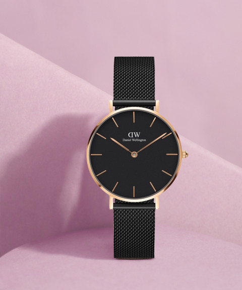 DANIEL WELLINGTON Petite Ashfield Black color Round 32 mm