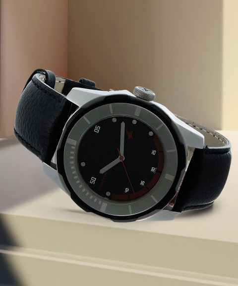 Fastrack The Daddie Analog Watch For Men