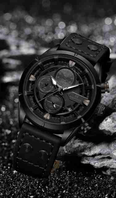 NAVIFORCE NF8045 Bold Black color carbon fiber crafted dial design with  chronograph Analog Watch For Men