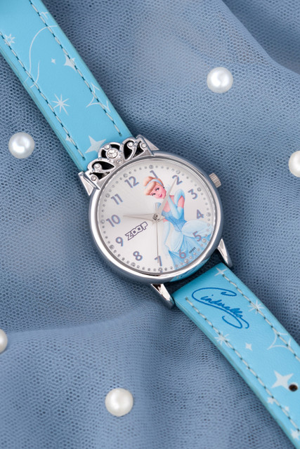 Zoop From Titan Cinderella’s Disney princess Analog Watch For Girls