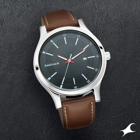 Fastrack 3240SL02 Fastrack With Date Black Dial Brown LeatherStrap ...