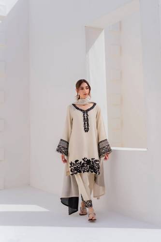 ARANAVI BRIDAL STUDIO COPY009 Embroidered Kurta, Trouser/Pant & Dupatta Set