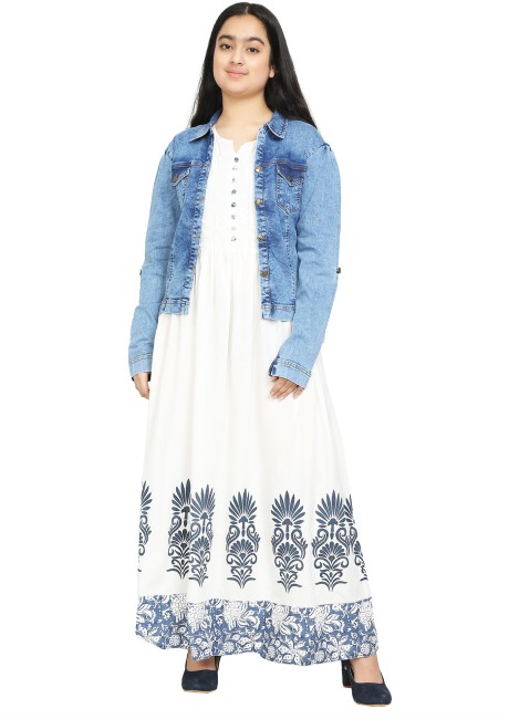 White kurti with hot sale jeans jacket