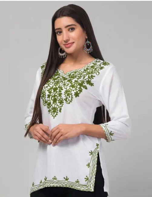 Sleeveless Kurtis Buy Sleeveless Kurtas Kurtis Online at Best Prices In India Flipkart