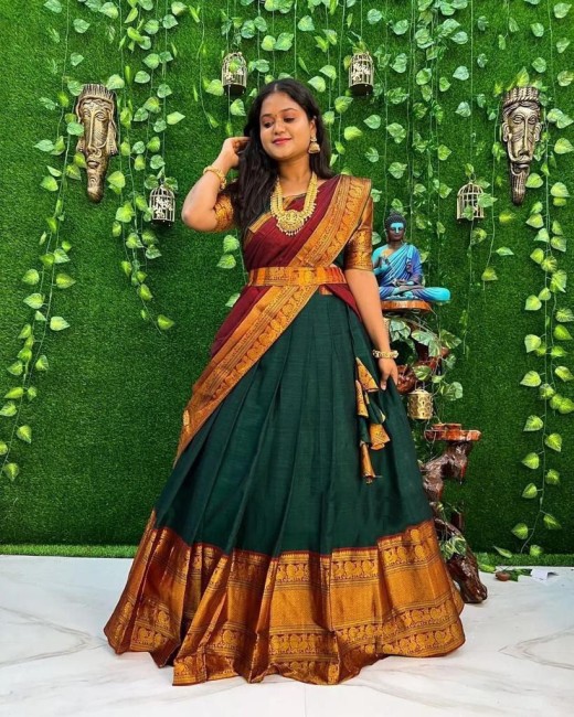 Skyblue Red Half Saree Lehenga Choli with Blouse Along With Heavy Jacqurad  Zari Work Duppta and with Checks Design All over the Lehenga and Floral  Butta design Dupatta, Blouse with Golden Rust