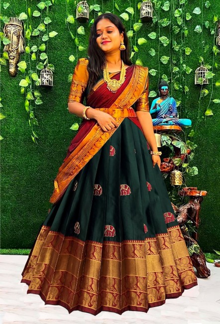 Plain Sarees With Designer Blouse Designs - 20 Beautiful Collection | Pure georgette  sarees, Casual saree, Plain chiffon saree