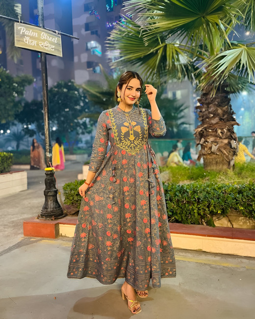 Flipkart gowns below 1000 clearance