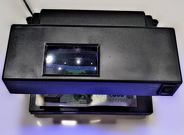 SWAGGERS MG, UV FAKE NOTE DETECTOR MINI FND Countertop Currency Detector