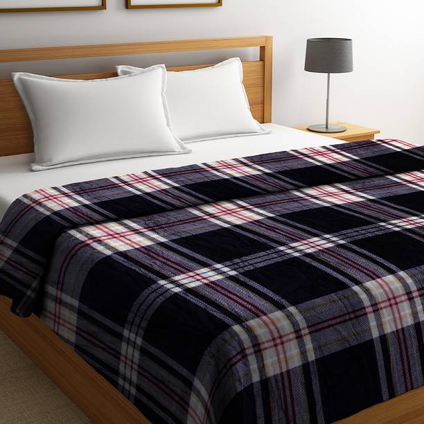 PORTICO NEW YORK Checkered Double Coral Blanket for Mild Winter