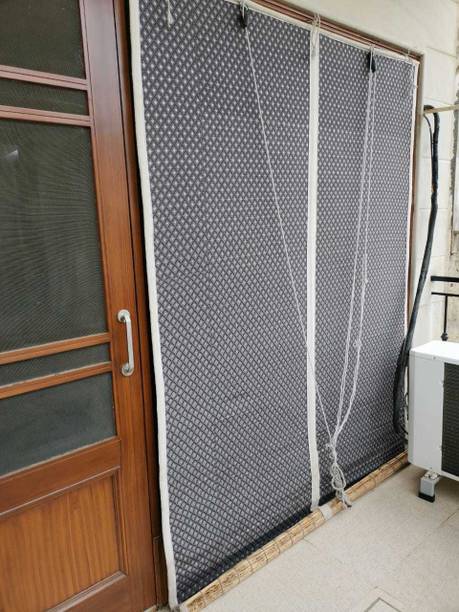 TCLPVC Roller Blind Cord Drawn On Ceiling