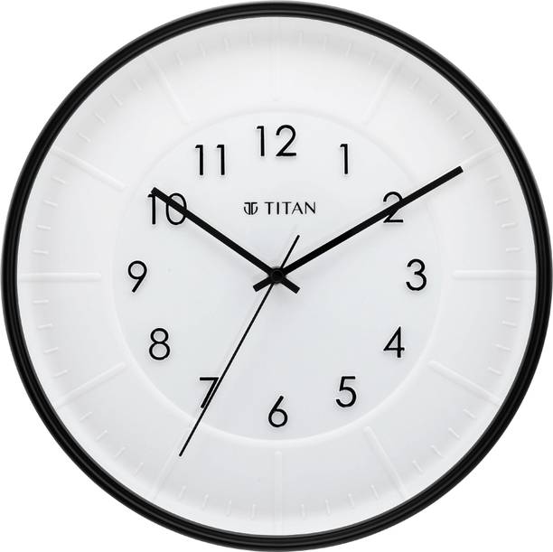 Titan एनालॉग 30.8 cm X 30.8 cm दीवार घड़ी