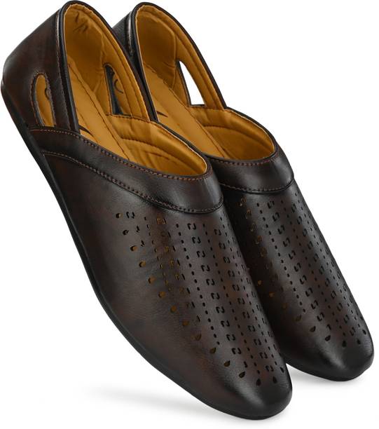 pointed shoes mens india online