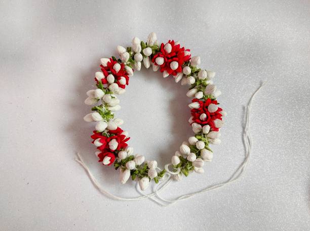 TIARA Gajra Bun